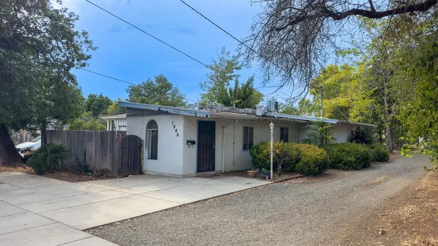 $195,000 | 1840 8th Street, Redding, CA 96001