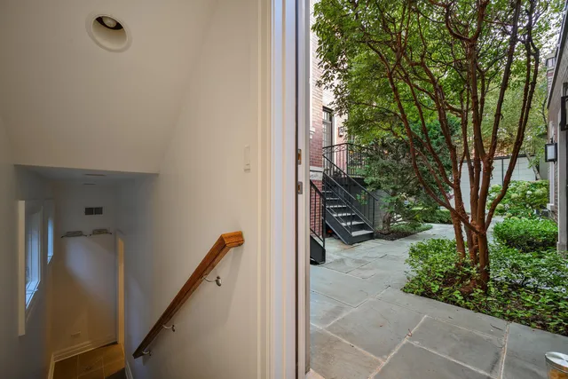 $4,950,000 | 3752 North Janssen Avenue, Chicago, IL 60613