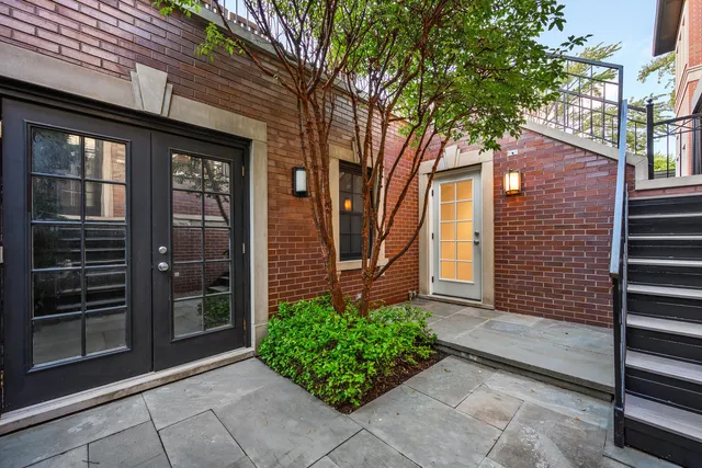 $4,950,000 | 3752 North Janssen Avenue, Chicago, IL 60613