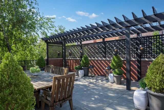 $4,950,000 | 3752 North Janssen Avenue, Chicago, IL 60613