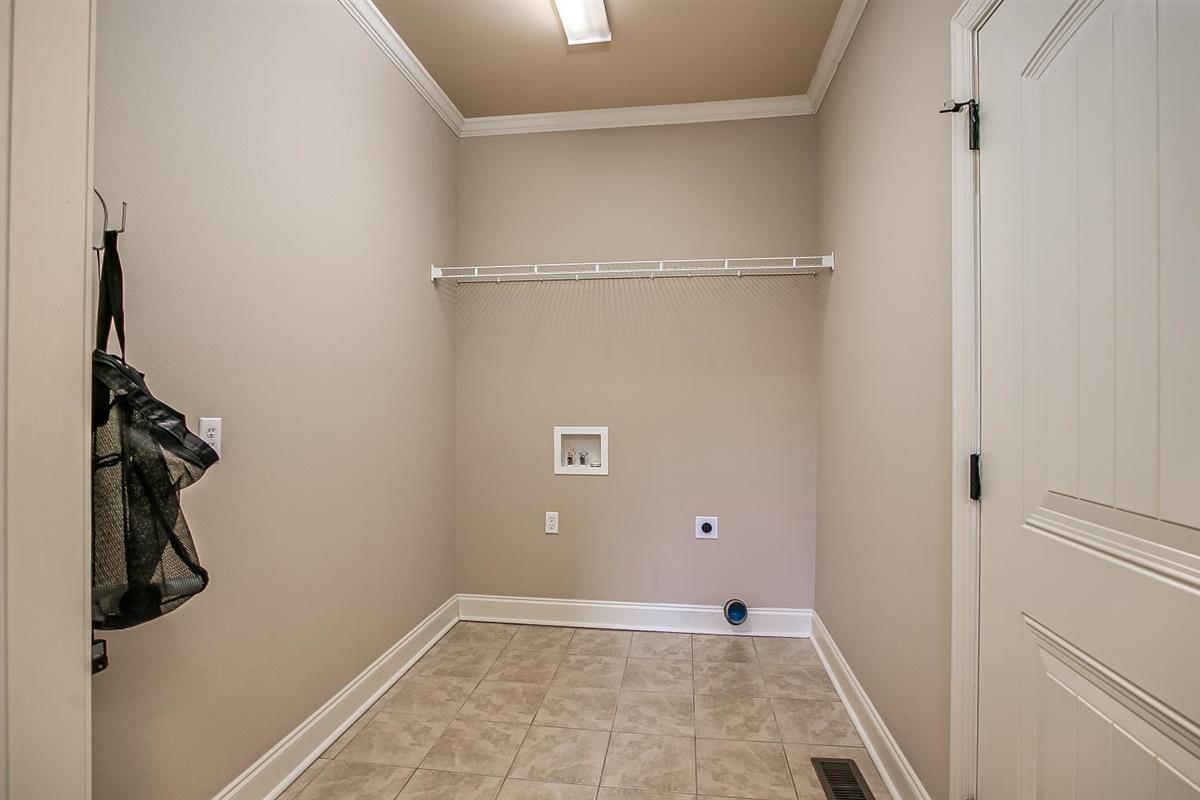 2752 Edinburgh Channel Road, Unit 4 Kingsport, TN 37664 - Photo 17 of 36 17-2752 Edinburgh-17