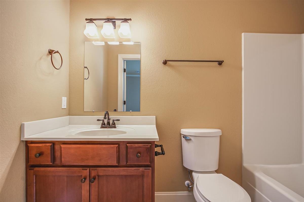 2752 Edinburgh Channel Road, Unit 4 Kingsport, TN 37664 - Photo 29 of 36 29-2752 Edinburgh-29