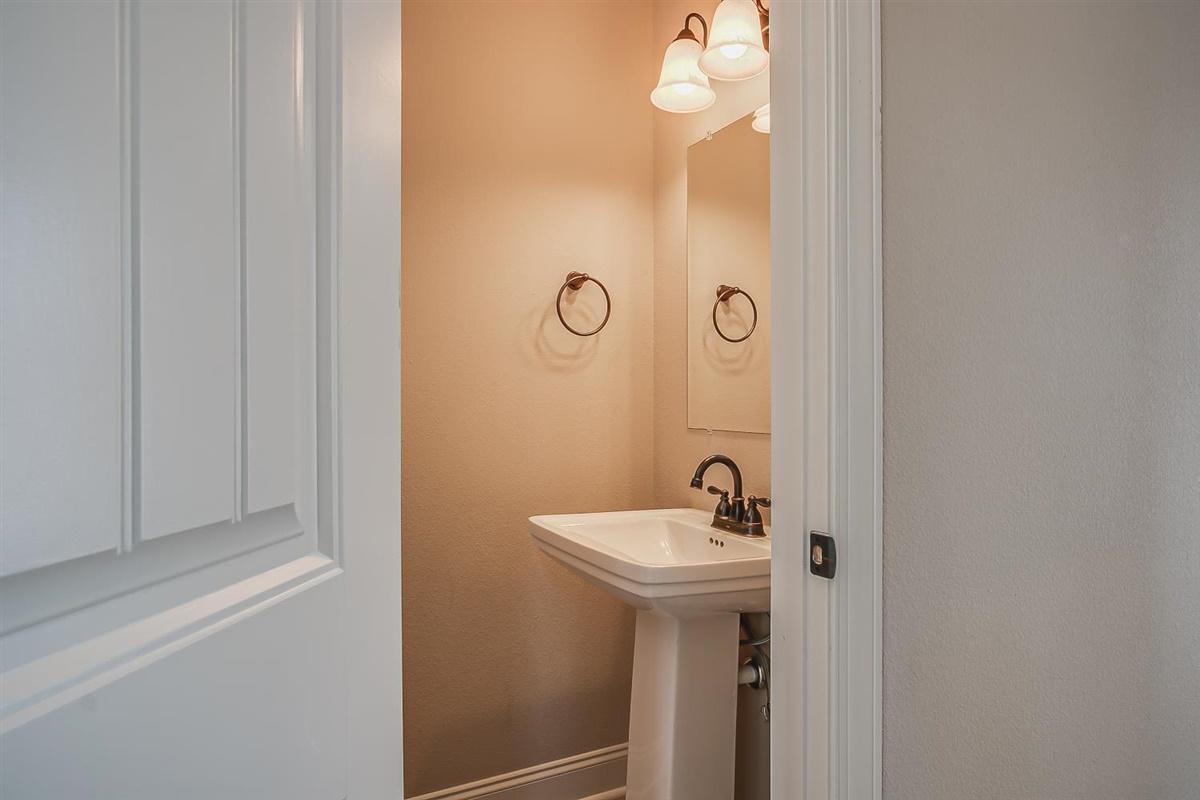 2752 Edinburgh Channel Road, Unit 4 Kingsport, TN 37664 - Photo 8 of 36 08-2752 Edinburgh-8