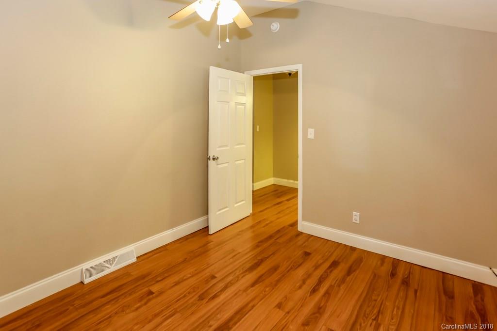 1136 Groundhog Road Canton, NC 28716 - Photo 3 of 8 Gallery Image 3