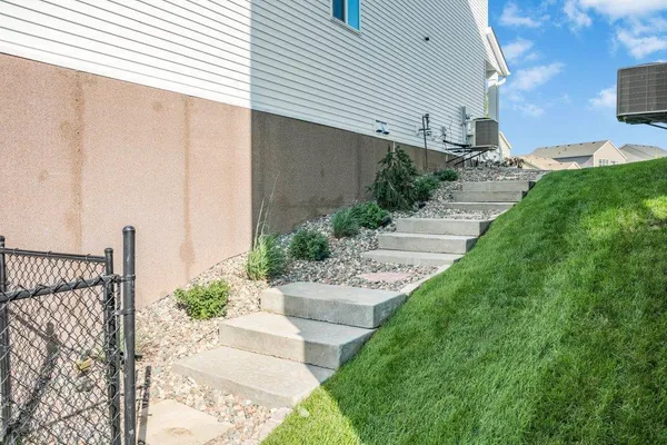 $789,900 | 2563 Jaber Avenue Northeast, St. Michael, MN 55376