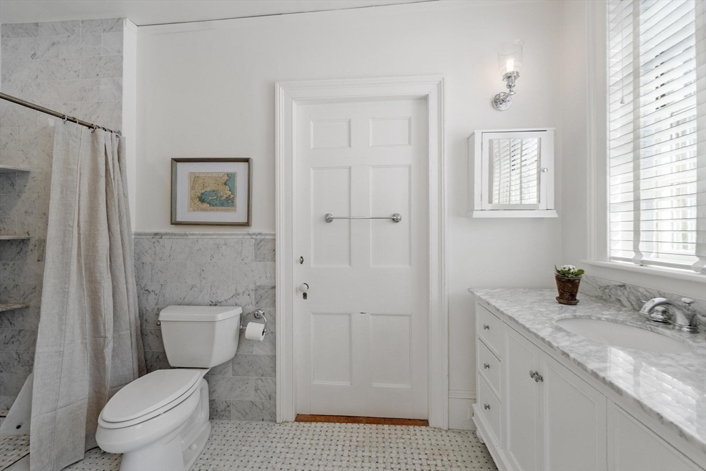 88 Johnson Street North Andover, MA 01845 - Photo 28 of 42