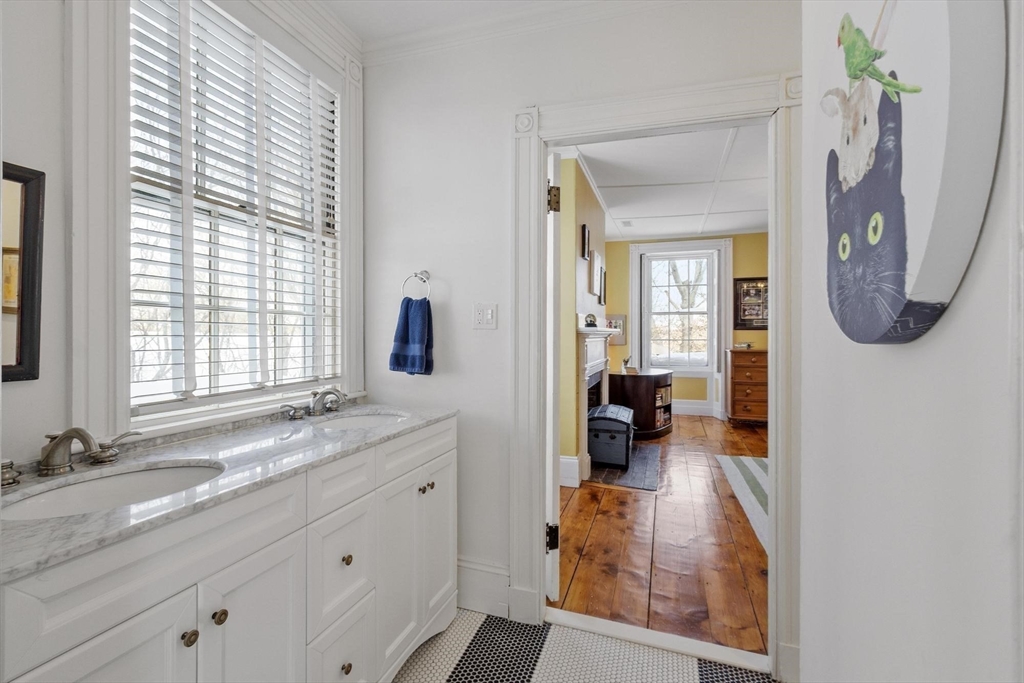 88 Johnson Street North Andover, MA 01845 - Photo 33 of 42