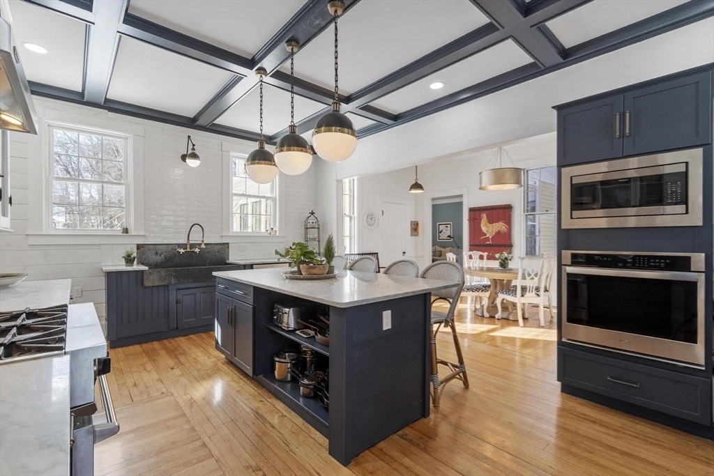 88 Johnson Street North Andover, MA 01845 - Photo 9 of 42