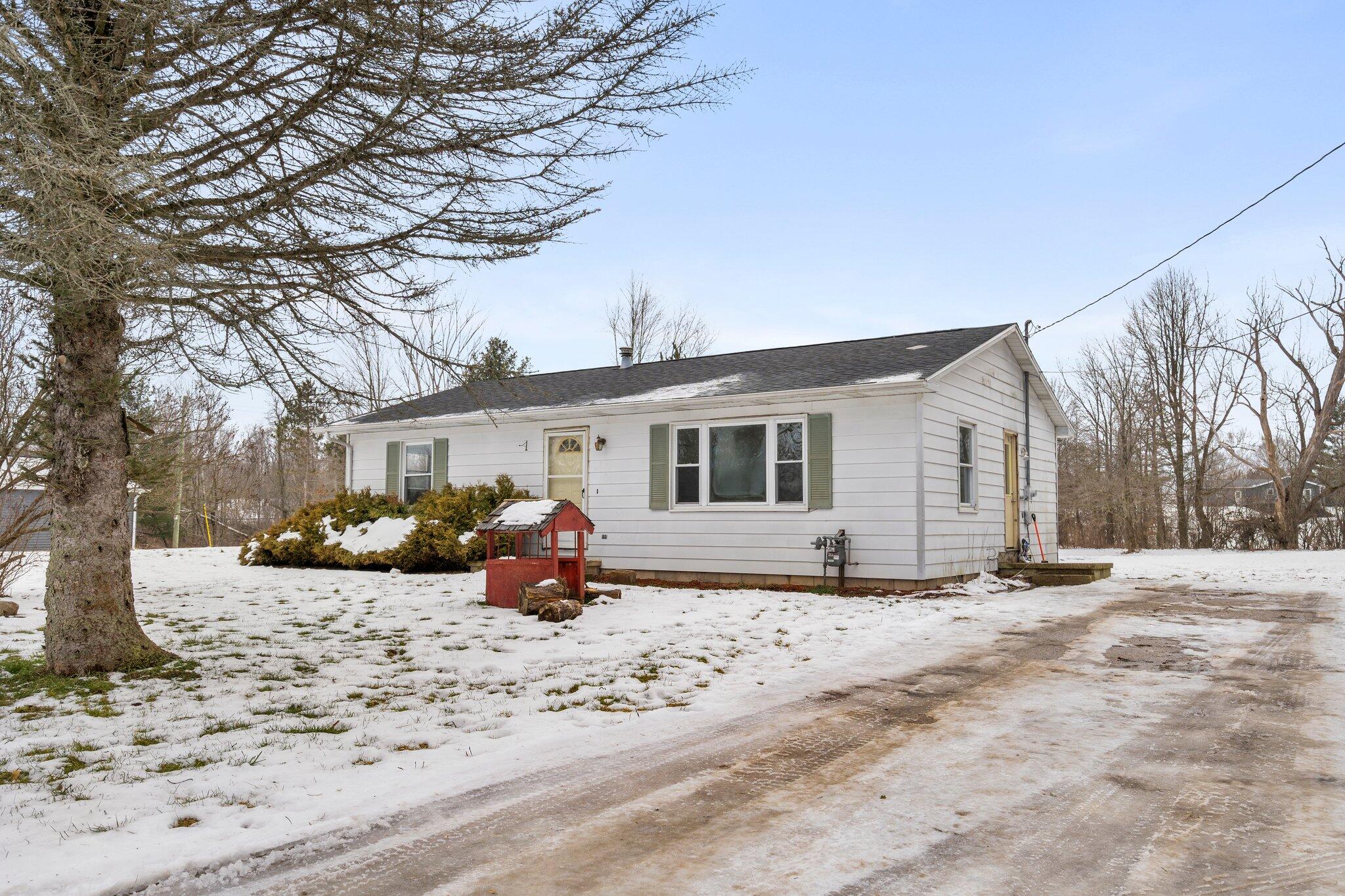 21547 Apache Pass Reed City, MI 49677 - Photo 1 of 15 12-web-or-mls-DSC03596