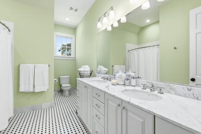 $3,390,000 | 178 King George Street, Daniel Island, SC 29492