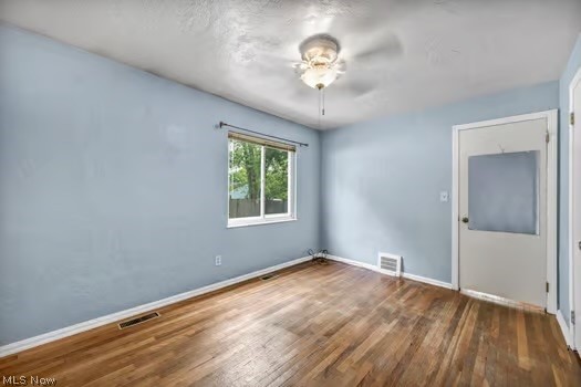 532 Metcalf Road Elyria, OH 44035 - Photo 24 of 35 Gallery Image 24
