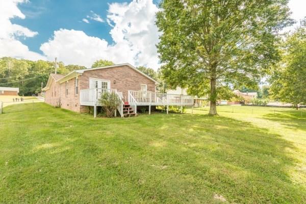 3909 Meredith Road Knoxville, TN 37921 - Photo 8 of 39 9