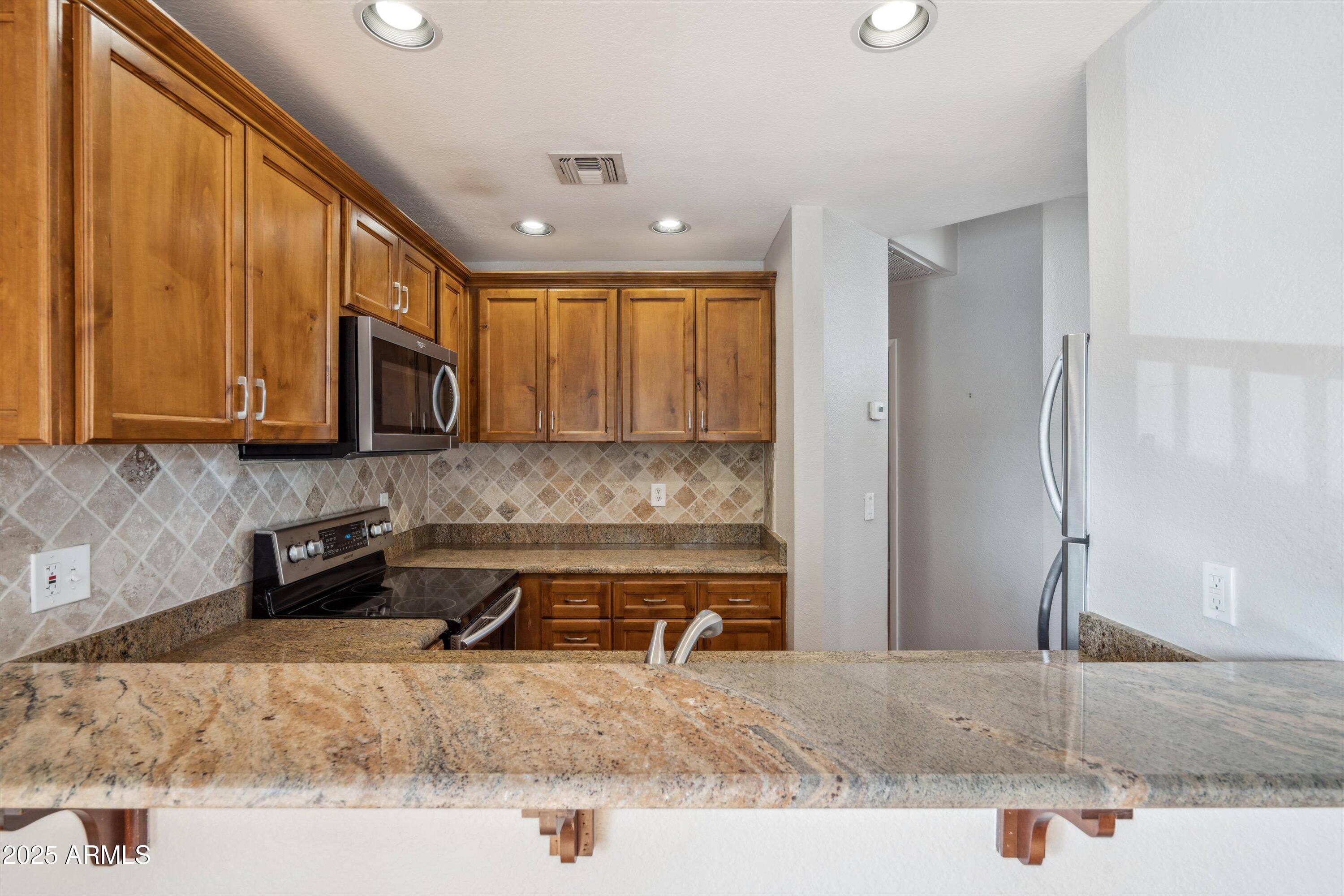 7101 West Beardsley Road, Unit 942 Glendale, AZ 85308 - Photo 7 of 20 23-Kitchen