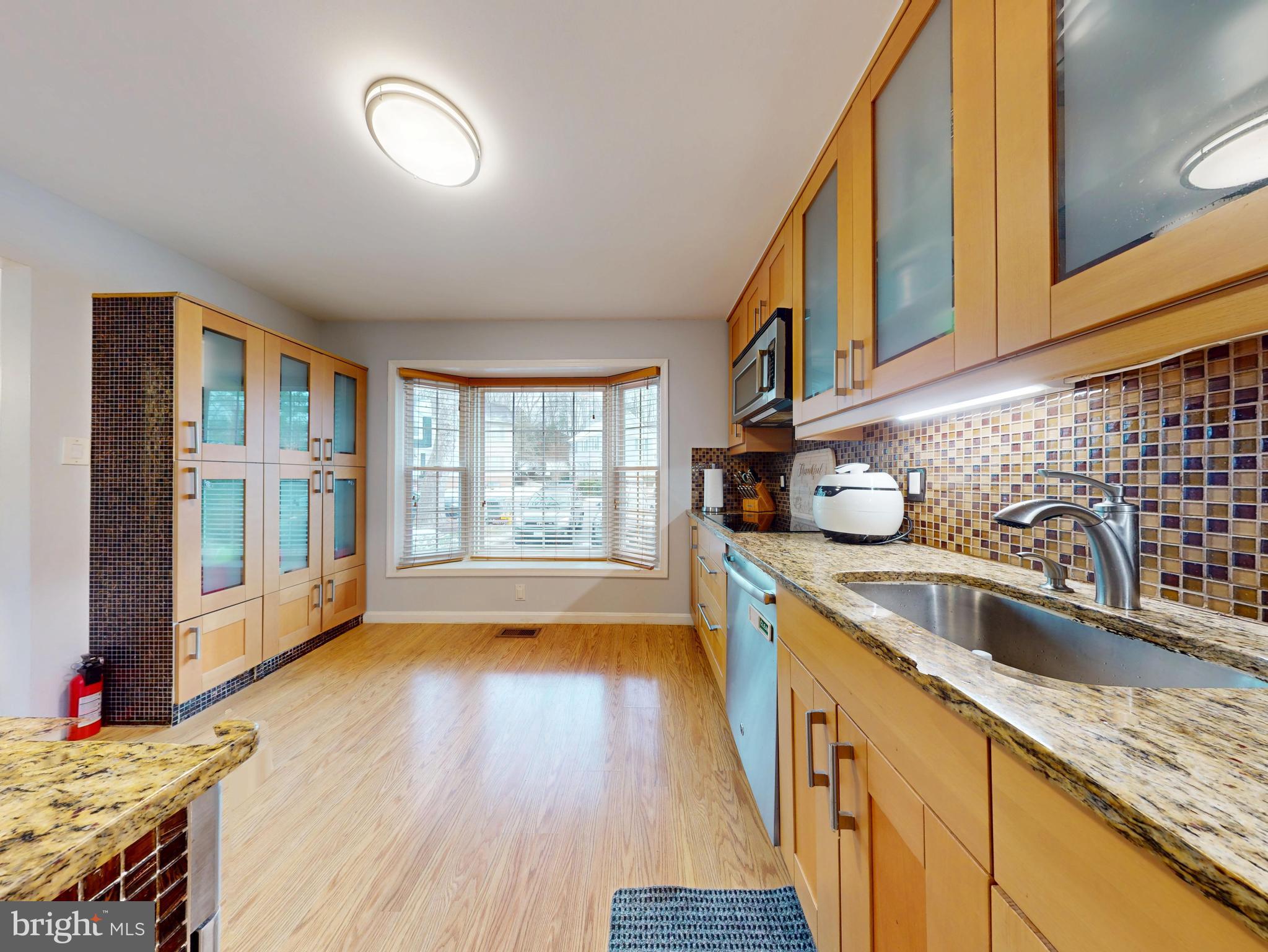 7302 Rolling Oak Lane Springfield, VA 22153 - Photo 5 of 34 Kitchen