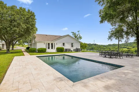 $2,295,000 | 1731 Nashville Highway, Columbia, TN 38401