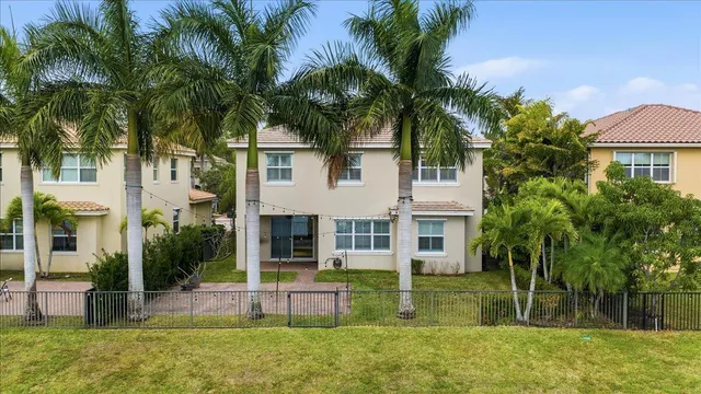 $739,000 | 9572 Phipps Lane, Wellington, FL 33414