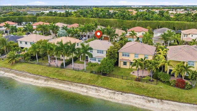 $739,000 | 9572 Phipps Lane, Wellington, FL 33414