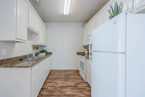 $1,580 | 103 Janis Street, Unit B, Alvarado, TX 76009