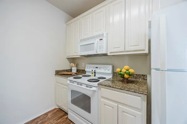 $1,580 | 103 Janis Street, Unit B, Alvarado, TX 76009