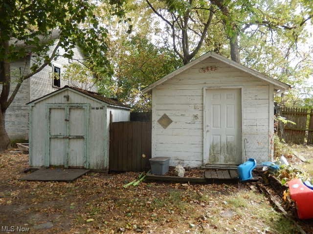 1302 Duncan Street Southwest Massillon, OH 44647 - Photo 3 of 22 View of outdoor structure