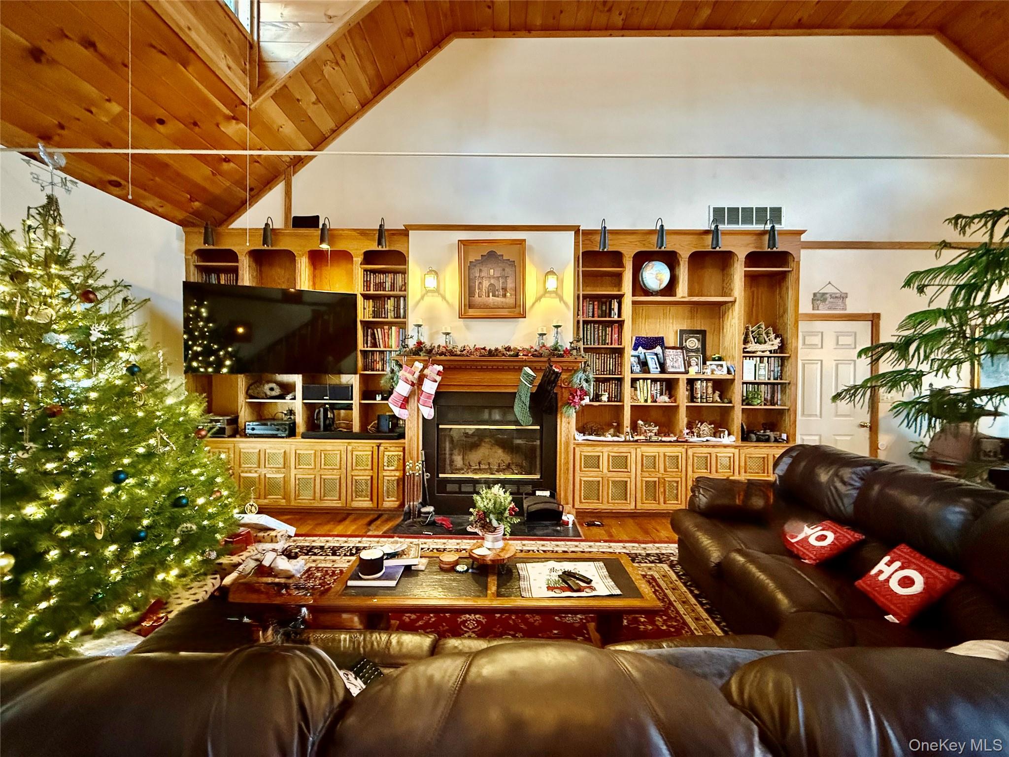 912-918 Hollow Road Salt Point, NY 12578 - Photo 6 of 29 a view of entryway with outdoor seating