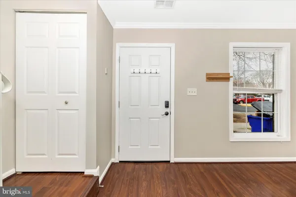 $2,300 | 584 Cotswold Court, Frederick, MD 21703