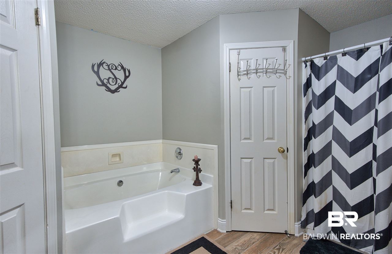 22201 Price Grubbs Road Robertsdale, AL 36567 - Photo 23 of 43 Dual Walk-In Closets