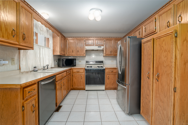 10230 Cambridge Drive Mokena, IL 60448 - Photo 12 of 26