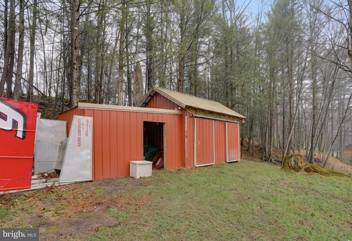 3065 Buchanan Valley Road Orrtanna, PA 17353 - Photo 7 of 41