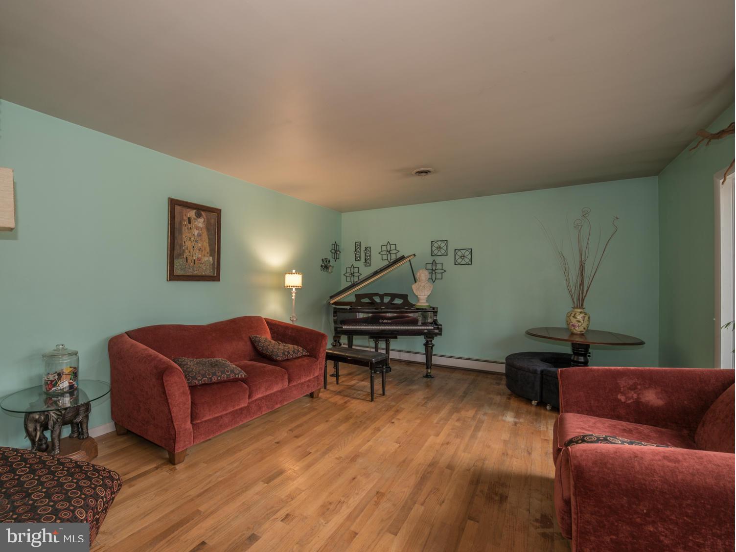 9809 Fox Hill Road Perry Hall, MD 21128 - Photo 3 of 20 Family Room