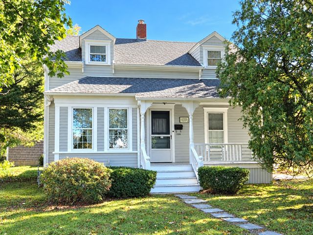 $699,900 | 584 Slocum Road, North Dartmouth, MA 02747