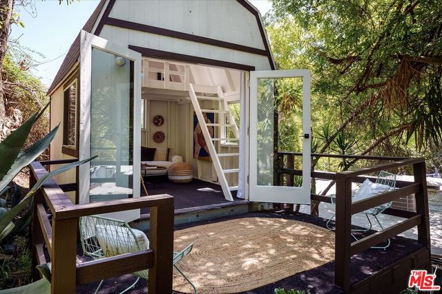 a view of building with street