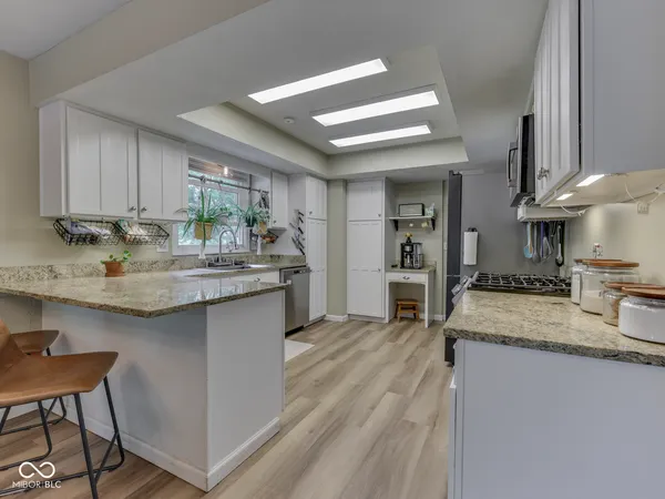 $340,000 | 504 Oak Blvd S Drive, Greenfield, IN 46140