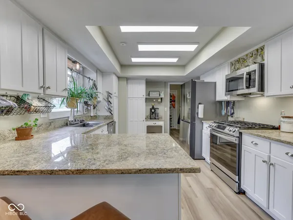 $340,000 | 504 Oak Blvd S Drive, Greenfield, IN 46140