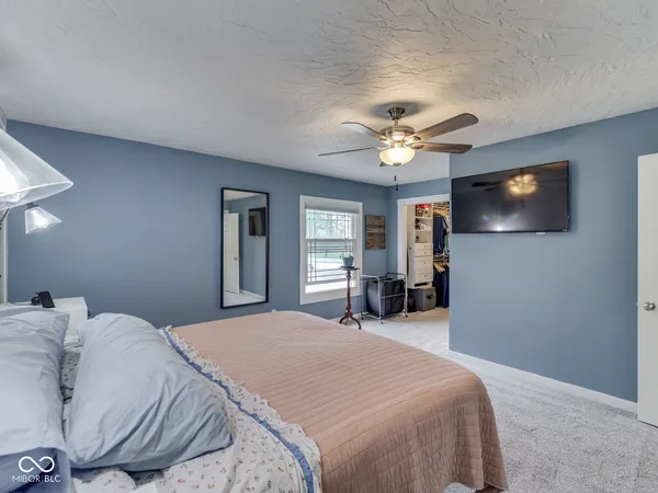 $340,000 | 504 Oak Blvd S Drive, Greenfield, IN 46140