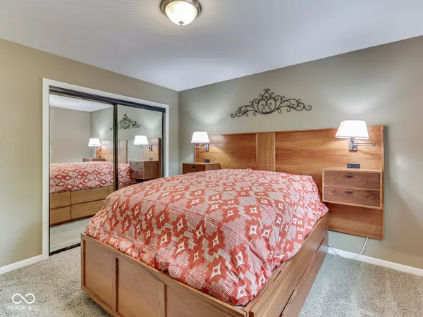$340,000 | 504 Oak Blvd S Drive, Greenfield, IN 46140