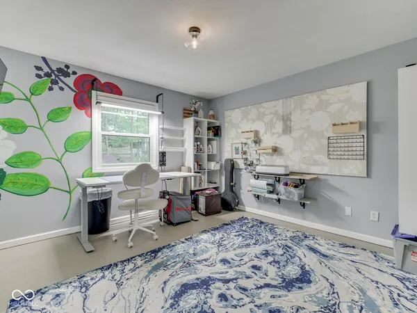$340,000 | 504 Oak Blvd S Drive, Greenfield, IN 46140