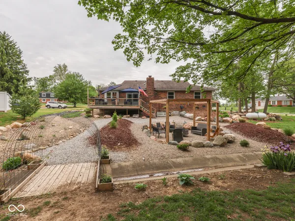 $340,000 | 504 Oak Blvd S Drive, Greenfield, IN 46140