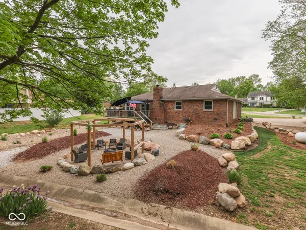 $340,000 | 504 Oak Blvd S Drive, Greenfield, IN 46140