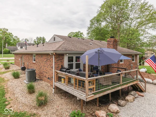 $340,000 | 504 Oak Blvd S Drive, Greenfield, IN 46140