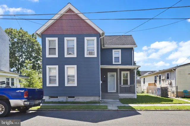 $372,500 | 28 West 3rd Street, Florence, NJ 08518