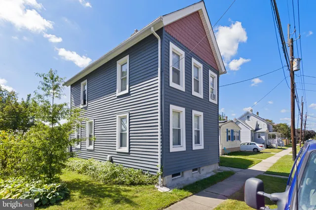 $372,500 | 28 West 3rd Street, Florence, NJ 08518