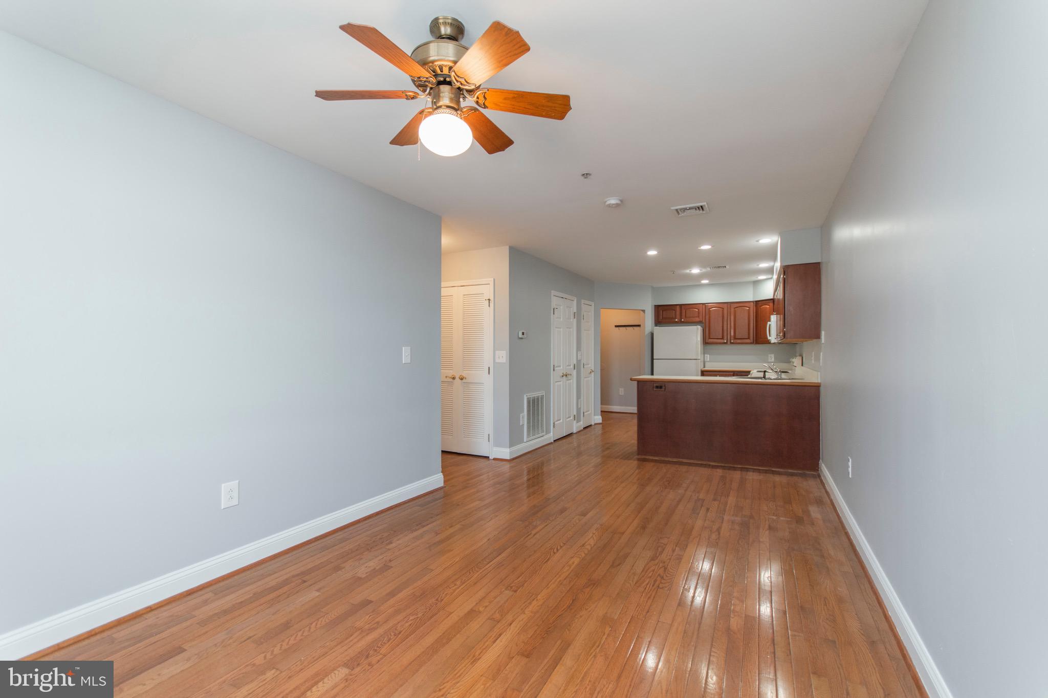 209 North 3rd Street, Unit 3B Philadelphia, PA 19106 - Photo 11 of 25
