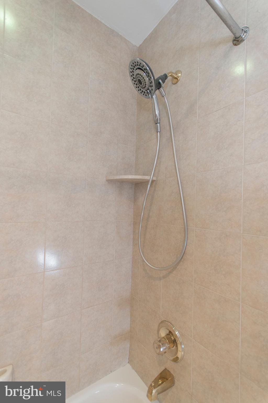 209 North 3rd Street, Unit 3B Philadelphia, PA 19106 - Photo 17 of 25