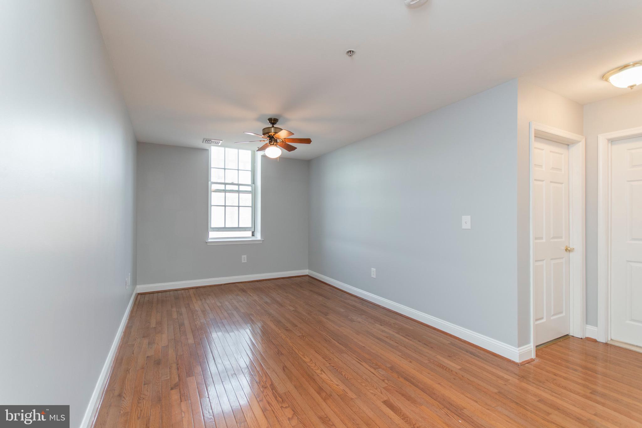 209 North 3rd Street, Unit 3B Philadelphia, PA 19106 - Photo 9 of 25