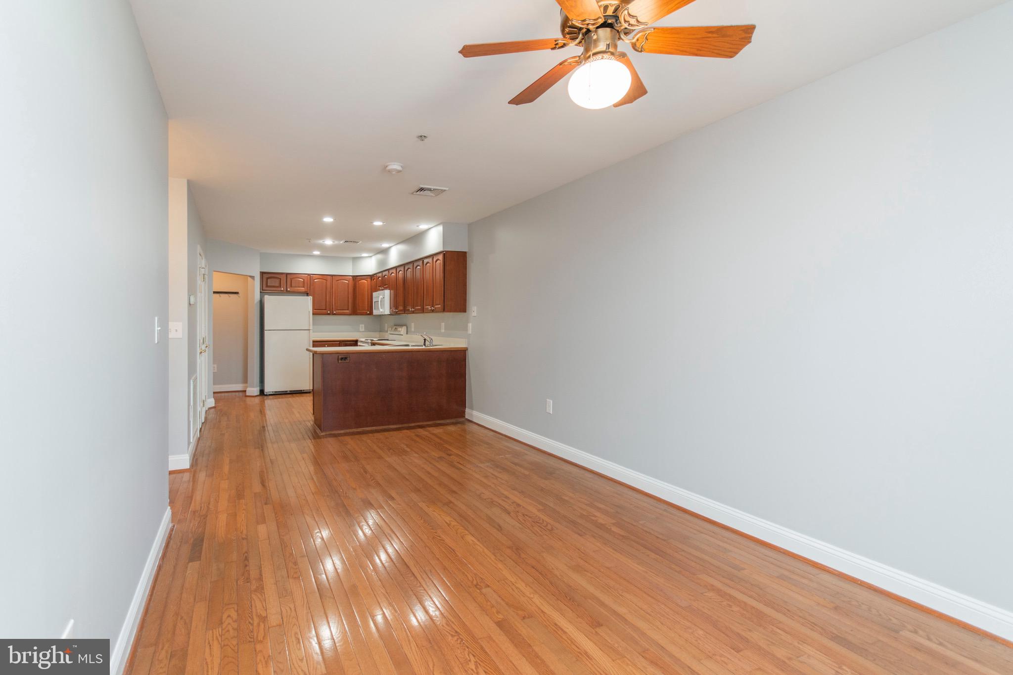 209 North 3rd Street, Unit 3B Philadelphia, PA 19106 - Photo 10 of 25