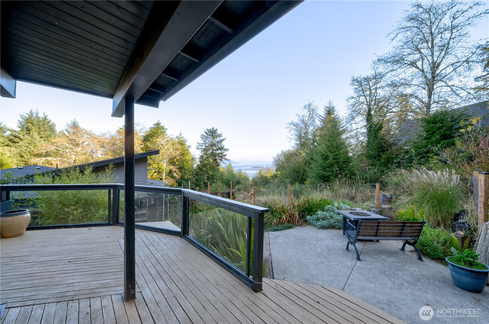2144 Reservoir Road Ilwaco, WA 98624 - Photo 23 of 31 a outdoor view with a sitting space