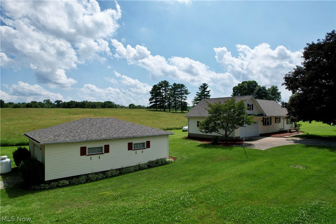 3278 Fresno Road Northwest Carrollton, OH 44615 - Photo 3 of 42