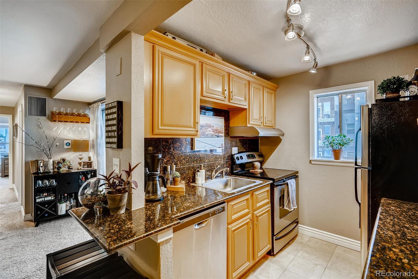 2 Adams Street, Unit 710 Denver, CO 80206 - Photo 8 of 43 Gallery Image 8