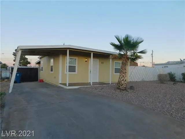 $1,495 | 11 New Mexico Way, Henderson, NV 89015